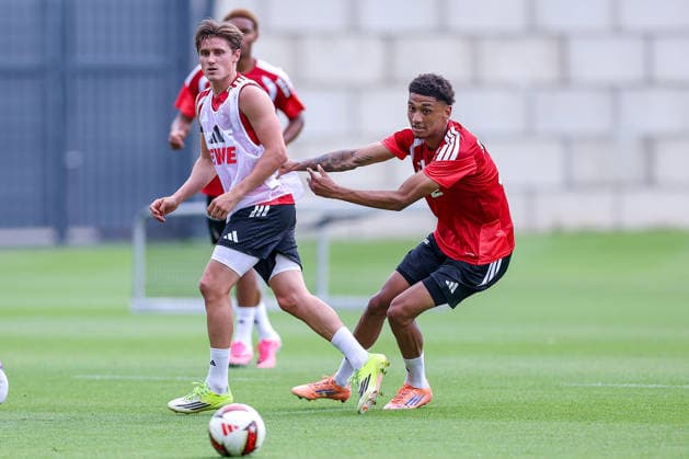 13.07.2026, Fußball, Trainingsauftakt 1.FC Köln, 1. Fußball Bundesliga, Geißbockheim, Saison 2026 2027: Alessio Castro-Montes (1FC Koeln 17) im Zweikampf gegen Nilas Yacobi (1.FC II) beim ersten Training der neuen Saison 26 27 DFB regulations prohibit any use of photographs as image sequences and or quasi-video. Nordrhein-Westfalen Deutschland *** July 13, 2026, Soccer, 1. FC Köln s First Training Session, Bundesliga 1, Geißbockheim, 2026–2027 Season: Alessio Castro Montes (1 FC Köln 17) in a tackle against Nilas Yacobi (1 FC II) during the first training session of the new 2026–2027 season. DFB regulations prohibit any use of photographs as image sequences and or quasi-video. North Rhine-Westphalia, Germany