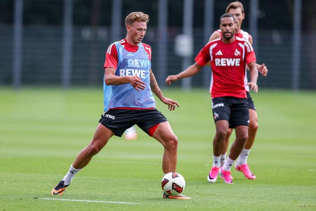 13.07.2026, Fußball, Trainingsauftakt 1.FC Köln, 1. Fußball Bundesliga, Geißbockheim, Saison 2026 2027: Sebastian Sebulonsen (1FC Koeln 28) neben Linton Maina (1FC Koeln 37) beim ersten Training der neuen Saison 26 27 DFB regulations prohibit any use of photographs as image sequences and or quasi-video. Nordrhein-Westfalen Deutschland *** July 13, 2026, Soccer, 1. FC Köln’s first training session of the season, Bundesliga, Geißbockheim, 2026–2027 Season: Sebastian Sebulonsen (1 FC Köln 28) alongside Linton Maina (1 FC Köln 37) at the first training session of the new season. 26–27. DFB regulations prohibit any use of photographs as image sequences and or quasi-video. North Rhine-Westphalia, Germany