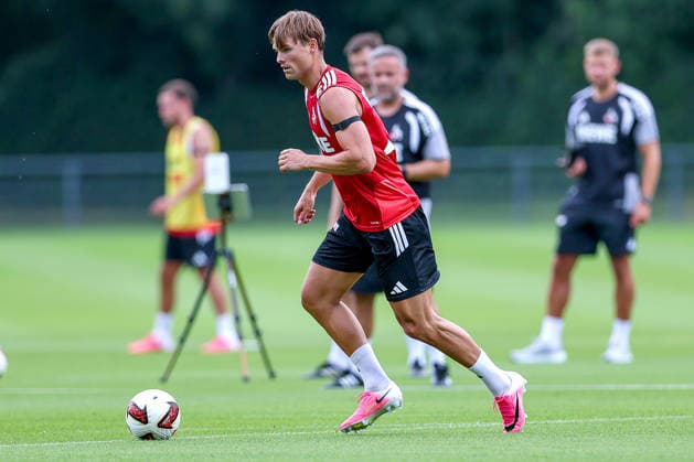 13.07.2026, Fußball, Trainingsauftakt 1.FC Köln, 1. Fußball Bundesliga, Geißbockheim, Saison 2026 2027: Joel Schmied (1FC Koeln 02) beim ersten Training der neuen Saison 26 27 DFB regulations prohibit any use of photographs as image sequences and or quasi-video. Nordrhein-Westfalen Deutschland *** July 13, 2026, Soccer, 1. FC Köln’s first training session, Bundesliga, Geißbockheim, 2026–2027 season. Joel Schmied of 1. FC Köln 02 at the first training session of the new 2026–2027 season. DFB regulations prohibit any use of photographs as image sequences and or quasi-video. North Rhine-Westphalia, Germany
