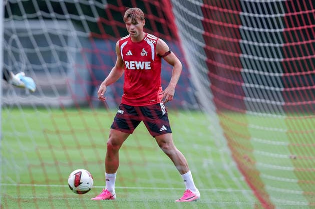 13.07.2026, Fußball, Trainingsauftakt 1.FC Köln, 1. Fußball Bundesliga, Geißbockheim, Saison 2026 2027: Joel Schmied (1FC Koeln 02) beim ersten Training der neuen Saison 26 27 DFB regulations prohibit any use of photographs as image sequences and or quasi-video. Nordrhein-Westfalen Deutschland *** July 13, 2026, Soccer, 1. FC Köln’s first training session, Bundesliga, Geißbockheim, 2026–2027 season. Joel Schmied of 1. FC Köln 02 at the first training session of the new 2026–2027 season. DFB regulations prohibit any use of photographs as image sequences and or quasi-video. North Rhine-Westphalia, Germany