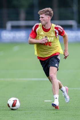 13.07.2026, Fußball, Trainingsauftakt 1.FC Köln, 1. Fußball Bundesliga, Geißbockheim, Saison 2026 2027: Marius Bülter (1FC Koeln 30) beim ersten Training der neuen Saison 26 27 DFB regulations prohibit any use of photographs as image sequences and or quasi-video. Nordrhein-Westfalen Deutschland *** July 13, 2026, Soccer, 1. FC Köln s first training session, 1 Bundesliga, Geißbockheim, 2026–2027 season: Marius Bülter of 1. FC Köln, age 30, at the first training session of the new 2026–2027 season. DFB regulations prohibit any use of photographs as image sequences and or quasi-video. North Rhine-Westphalia, Germany