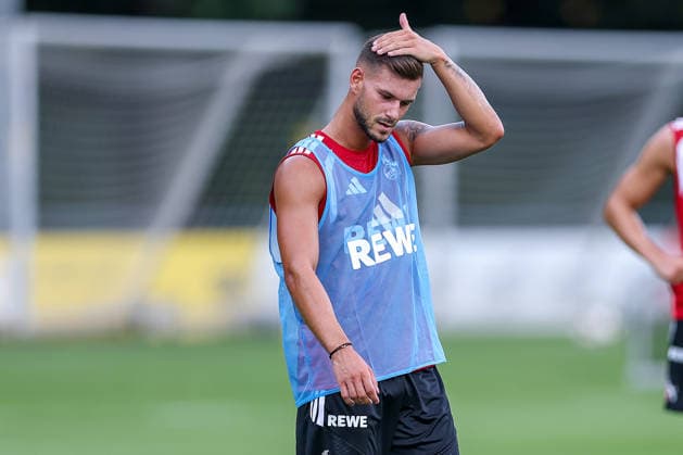 13.07.2026, Fußball, Trainingsauftakt 1.FC Köln, 1. Fußball Bundesliga, Geißbockheim, Saison 2026 2027: Tom Krauß (1FC Koeln 05) beim ersten Training der neuen Saison 26 27 DFB regulations prohibit any use of photographs as image sequences and or quasi-video. Nordrhein-Westfalen Deutschland *** July 13, 2026, Soccer, 1. FC Köln’s first training session, Bundesliga, Geißbockheim, 2026–2027 season. Tom Krauß, 1. FC Köln 05, at the first training session of the new 2026–2027 season. DFB regulations prohibit any use of photographs as image sequences and or quasi-video. North Rhine-Westphalia, Germany