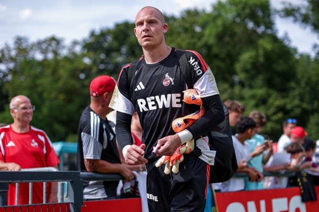 13.07.2026, Fußball, Trainingsauftakt 1.FC Köln, 1. Fußball Bundesliga, Geißbockheim, Saison 2026 2027: Torwart Matthias Köbbing (1FC Koeln 44) beim ersten Training der neuen Saison 26 27 DFB regulations prohibit any use of photographs as image sequences and or quasi-video. Nordrhein-Westfalen Deutschland *** July 13, 2026, Soccer, 1. FC Köln s first training session, 1 Bundesliga, Geißbockheim, 2026–2027 season: Goalkeeper Matthias Köbbing (No. 44) at 1. FC Köln’s first training session of the new 2026–2027 season. DFB regulations prohibit any use of photographs as image sequences and or quasi-video. North Rhine-Westphalia, Germany