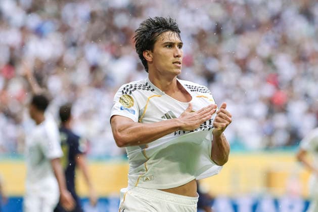 USA SOCCER FIFA Club World Cup 2025 Round of 16 - Real Madrid vs Juventus epa12209291 Gonzalo Garcia of Real Madrid celebrates scoring the 1-0 goal during the FIFA Club World Cup 2025 match between Real Madrid CF and Juventus FC, at Hard Rock Stadium in Miami, Florida, USA, 01 July 2025. MIAMI United States  Copyright: xCRISTOBALxHERRERA-ULASHKEVICHx