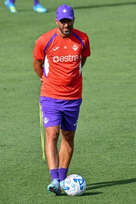 IPA86667431 - ACF Fiorentina coach Fabio Grosso during an ACF Fiorentina training session for an Italian Serie A soccer match in Bagno a Ripoli (FI), Italy, July 13, 2026  Copyright: xLisaxGuglielmi IPAxSportx xx 86667431