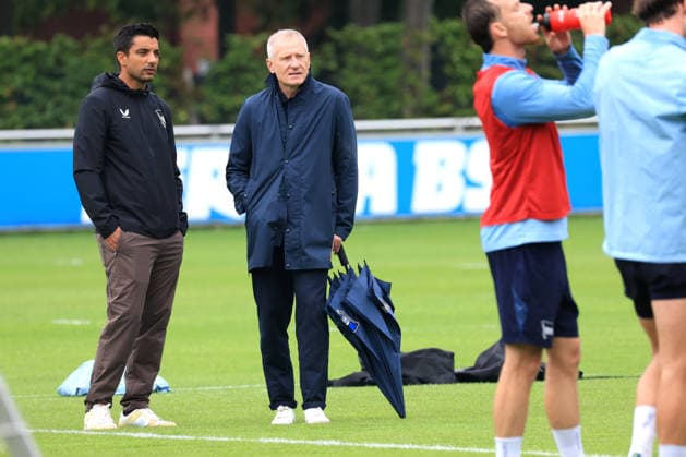 DEU, DFL, 2. FBL Hertha BSC, Training, 14.07.2026, Sportforum, Berlin, DEU, DFL, 2. FBL Hertha BSC, Training, Leiter Teammanagement Sami Allagui (Hertha BSC), Dr. Peter Goerlich - Geschaeftsfuehrung DFL - regulations prohibit any use of Photographs as image sequences and or quasi-video *** GER, DFL, 2nd Bundesliga Hertha BSC, Training, July 14, 2026, Sportforum, Berlin, GER, DFL, 2nd Bundesliga Hertha BSC, Training, Head of Team Management Sami Allagui, Hertha BSC; Dr. Peter Goerlich, DFL Executive Board. DFL regulations prohibit any use of photographs as image sequences and or quasi-video. Nordphotox xEngler nph00076