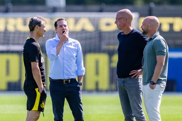Bundesliga, Borussia Dortmund öffentliches Training am 14.07.2026, Saisonstart 2026 2027 in Dortmud Ole Book, Niko Kovac, Lars Ricken und Carsten Cramer *** Bundesliga, Borussia Dortmund public training session on July 14, 2026; start of the 2026–2027 season in Dortmund: Ole Book, Niko Kovac, Lars Ricken, and Carsten Cramer Copyright: xDavidxInderliedx
