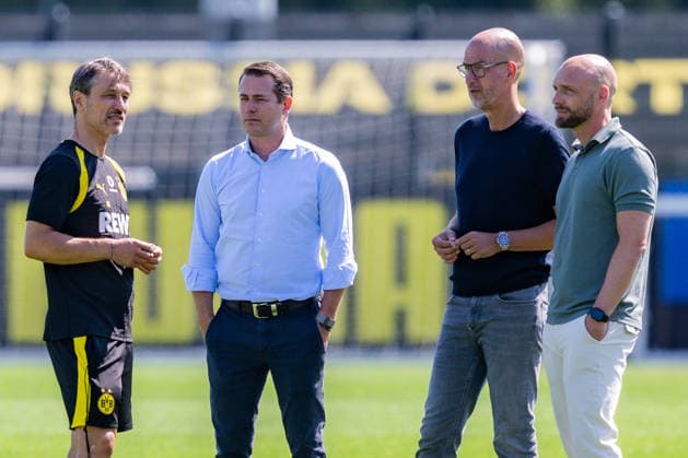 Bundesliga, Borussia Dortmund öffentliches Training am 14.07.2026, Saisonstart 2026 2027 in Dortmud Ole Book, Niko Kovac, Lars Ricken und Carsten Cramer *** Bundesliga, Borussia Dortmund public training session on July 14, 2026; start of the 2026–2027 season in Dortmund: Ole Book, Niko Kovac, Lars Ricken, and Carsten Cramer Copyright: xDavidxInderliedx
