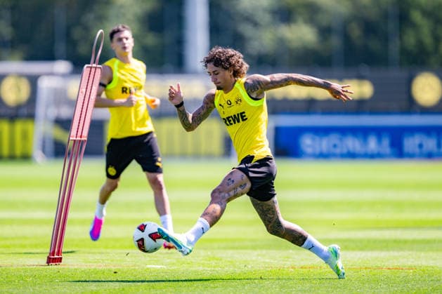 Bundesliga, Borussia Dortmund öffentliches Training am 14.07.2026, Saisonstart 2026 2027 in Dortmud Fabio Silva, Luca Reggiani *** Bundesliga, Borussia Dortmund public training session on July 14, 2026, start of the 2026–2027 season in Dortmund: Fabio Silva, Luca Reggiani Copyright: xDavidxInderliedx
