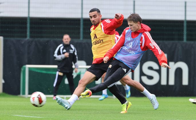 Livan Burcu, Linus Güther am Ball Zweikampf Spielszene Aktion Fußball Fussball Training Bundesliga Herren DFL Saison 2026 2027 14.07.2026 1.FC Union Berlin FCU DFL regulations prohibit any use of photographs as image sequences and or quasi-video. *** Livan Burcu, Linus Güther with the ball; tackle; game scene; action; sports; soccer; soccer training; Bundesliga; men s; DFL; 2026–2027 season; July 14, 2026; 1. FC Union Berlin; FCU; DFL regulations prohibit any use of photographs as image sequences and or quasi-video