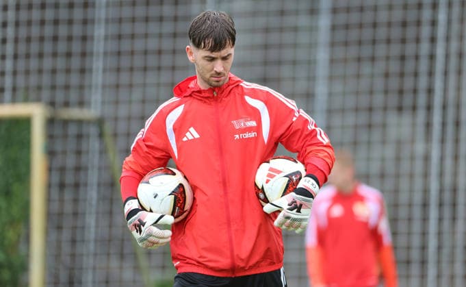 Torwart Carl Klaus Aktion Oberkörper Fußball Fussball Training Bundesliga Herren DFL Saison 2026 2027 14.07.2026 1.FC Union Berlin FCU DFL regulations prohibit any use of photographs as image sequences and or quasi-video. *** Goalkeeper Carl Klaus Action Upper Body Sports Soccer Soccer Training Bundesliga Men s DFL Season 2026–2027 July 14, 2026 1. FC Union Berlin FCU DFL regulations prohibit any use of photographs as image sequences and or quasi-video