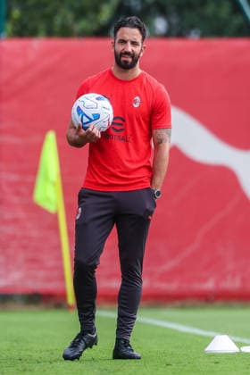 Ruben Amorim Head Coach of AC Milan looks on during Training Session AC Milan 2026 27 at Milanello in Milan, Italy Milan Milanello Milan Italy Copyright: xEPhotopressx SP24-1440-017