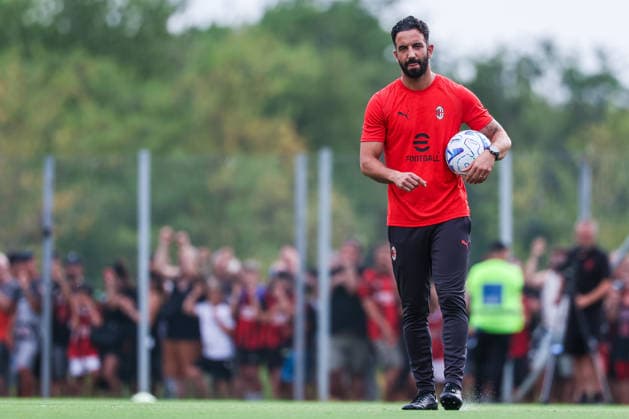Ruben Amorim Head Coach of AC Milan looks on during Training Session AC Milan 2026 27 at Milanello in Milan, Italy Milan Milanello Milan Italy Copyright: xEPhotopressx SP24-1440-060