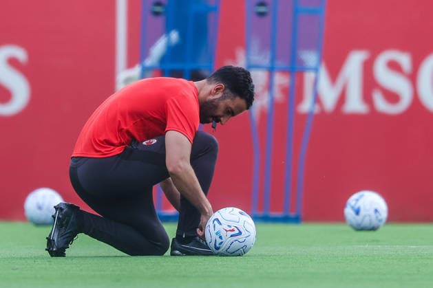 Ruben Amorim Head Coach of AC Milan looks on during Training Session AC Milan 2026 27 at Milanello in Milan, Italy Milan Milanello Milan Italy Copyright: xEPhotopressx SP24-1440-049