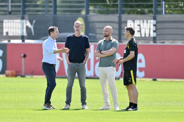 Lars Ricken (Geschäftsführer Borussia Dortmund), Carsten Cramer (Geschäftsführer Borussia Dortmund), Ole Book (Sportdirektor Borussia Dortmund), Trainer Niko Kovac (Borussia Dortmund), v.li. 14.07.2026, Fussball 1. Bundesliga, Saison 2026 2027, Training Borussia Dortmund Dortmund Trainingsgelände Nordrhein Westfalen Deutschland *** Lars Ricken, Managing Director of Sports, Borussia Dortmund; Carsten Cramer, Managing Director, Borussia Dortmund; Ole Book, Sporting Director, Borussia Dortmund; Coach Niko Kovac, Borussia Dortmund; from left, July 14, 2026, Soccer, Bundesliga 1, 2026–2027 season, Borussia Dortmund training session at the Dortmund training facility in North Rhine-Westphalia, Germany Team2