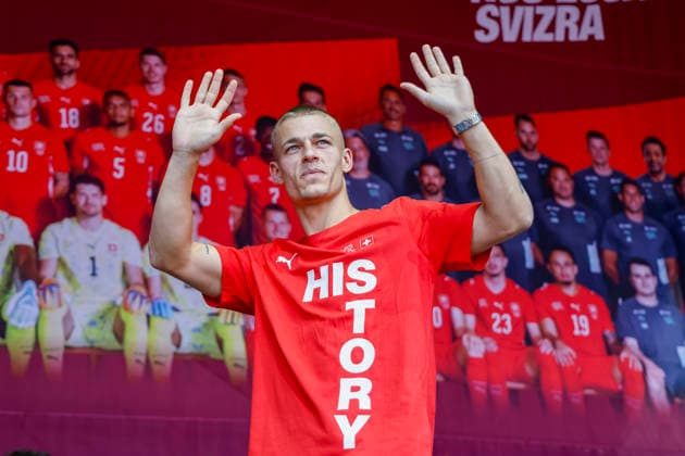 Miro Muheim , Schweiz, Schweizer Nationalteam Empfang Zürich, WM-Rückkehr der Schweizer Nati, Empfang nach der WM 2026, 2026, 14.07.2026, Turbinenplatz, Zürich, Schweiz Zürich Turbinenplatz Schweiz *** Miro Muheim, Switzerland, Swiss National Team Welcome Ceremony in Zurich, World Cup: Return of the Swiss National Team, Welcome Ceremony after the 2026 World Cup, 2026, July 14, 2026, Turbinenplatz, Zurich, Switzerland, Zurich, Turbinenplatz, Switzerland Copyright: xGrantxHubbsx