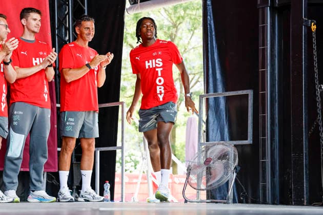 Johan Manzambi , Schweiz, Schweizer Nationalteam Empfang Zürich, WM-Rückkehr der Schweizer Nati, Empfang nach der WM 2026, 2026, 14.07.2026, Turbinenplatz, Zürich, Schweiz Zürich Turbinenplatz Schweiz *** Johan Manzambi, Switzerland, Swiss National Team Welcome Ceremony in Zurich, World Cup: Return of the Swiss National Team, Welcome Ceremony after the 2026 World Cup, 2026, July 14, 2026, Turbinenplatz, Zurich, Switzerland, Zurich, Turbinenplatz, Switzerland Copyright: xGrantxHubbsx