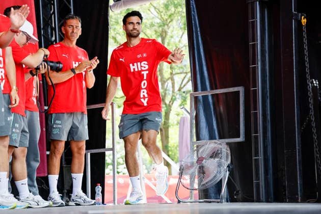 Eray Cömert , Schweiz, Schweizer Nationalteam Empfang Zürich, WM-Rückkehr der Schweizer Nati, Empfang nach der WM 2026, 2026, 14.07.2026, Turbinenplatz, Zürich, Schweiz Zürich Turbinenplatz Schweiz *** Eray Cömert, Switzerland, Swiss National Team Welcome Ceremony in Zurich, World Cup: Return of the Swiss National Team, Welcome Ceremony after the 2026 World Cup, 2026, July 14, 2026, Turbinenplatz, Zurich, Switzerland, Zurich, Turbinenplatz, Switzerland Copyright: xGrantxHubbsx
