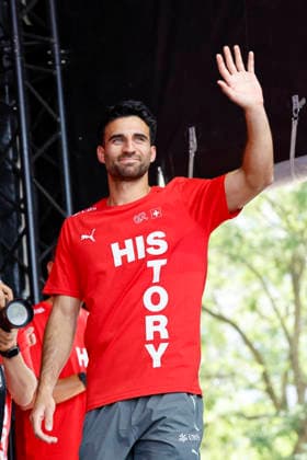 Eray Cömert , Schweiz, Schweizer Nationalteam Empfang Zürich, WM-Rückkehr der Schweizer Nati, Empfang nach der WM 2026, 2026, 14.07.2026, Turbinenplatz, Zürich, Schweiz Zürich Turbinenplatz Schweiz *** Eray Cömert, Switzerland, Swiss National Team Welcome Ceremony in Zurich, World Cup: Return of the Swiss National Team, Welcome Ceremony after the 2026 World Cup, 2026, July 14, 2026, Turbinenplatz, Zurich, Switzerland, Zurich, Turbinenplatz, Switzerland Copyright: xGrantxHubbsx