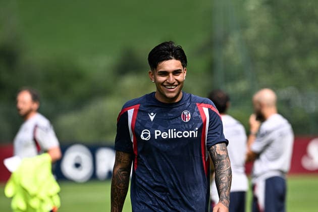 IPA86674470 - TRAINING BOLOGNA IN VALLES PHOTOS SCHICCHI  Copyright: xGiannixSchicchix xGiannixSchicchix 0861593114st
