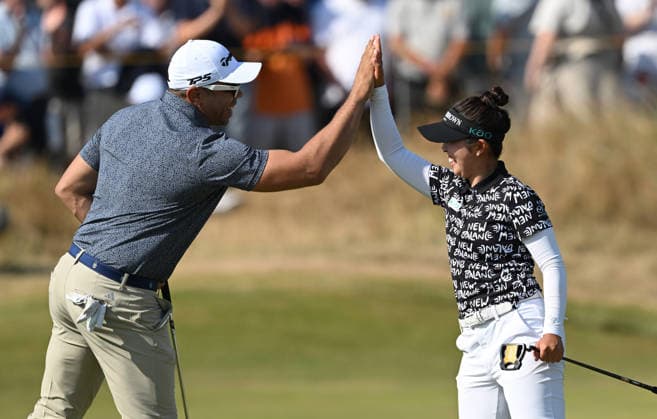Miyu Yamashita of Japan High fives Brian Havana in the Hero challenge 154th Open Golf Championships, Royal Birkdale, Southport, UK - 14 Jul 2026Southport Royal Birkdale United Kingdom  Copyright: xGreigxCowie Shutterstockx 16988289ek