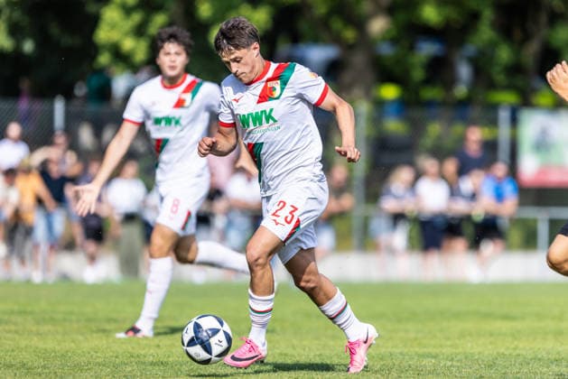 10.07.2026, Fussball, Saison 2026 2027, Regionalliga Südwest, Hauptspielfeld Burgrieden, Testspiel, SSV Ulm 1846 Fußball - FC Augsburg II 14.07.2026, Fussball, Saison 2026 2027, Regionalliga Südwest, Hauptspielfeld Burgrieden, Testspiel, SSV Ulm 1846 Fußball - FC Augsburg II, Freisteller Einzelbild 23 Pirmin Reinheimer (FC Augsburg II) Foto: Lucca Fundel Burgrieden Hauptspielfeld Baden-Württemberg Deutschland *** July 10, 2026, Soccer, 2026–2027 Season, Regionalliga Southwest, Burgrieden Main Field, Friendly Match, SSV Ulm 1846 vs. FC Augsburg II, July 14, 2026, Soccer, 2026–2027 Season, Regionalliga Southwest, Burgrieden Main Field, Friendly Match, SSV Ulm 1846 vs. FC Augsburg II, Single-image cutout 23 Pirmin Reinheimer FC Augsburg II Photo by Lucca Fundel Burgrieden Main Field Baden-Württemberg Germany
