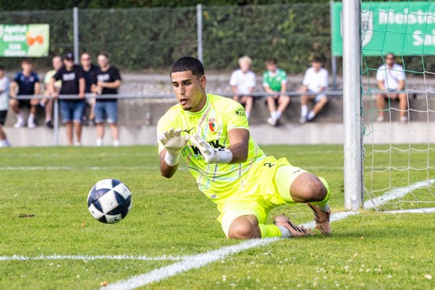 10.07.2026, Fussball, Saison 2026 2027, Regionalliga Südwest, Hauptspielfeld Burgrieden, Testspiel, SSV Ulm 1846 Fußball - FC Augsburg II 14.07.2026, Fussball, Saison 2026 2027, Regionalliga Südwest, Hauptspielfeld Burgrieden, Testspiel, SSV Ulm 1846 Fußball - FC Augsburg II, 22 Noah George (FC Augsburg II) Foto: Lucca Fundel Burgrieden Hauptspielfeld Baden-Württemberg Deutschland *** July 10, 2026, Soccer, 2026–2027 Season, Regionalliga Southwest, Burgrieden Main Field, Friendly Match, SSV Ulm 1846 vs. FC Augsburg II, July 14, 2026, Soccer, 2026–2027 Season, Regionalliga Southwest, Burgrieden Main Field, Friendly Match, SSV Ulm 1846 vs. FC Augsburg II, 22 Noah George FC Augsburg II Photo by Lucca Fundel Burgrieden Main Field Baden-Württemberg Germany