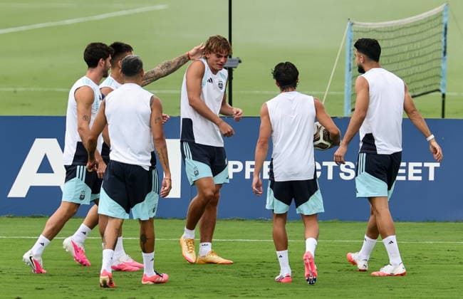 FIFA World Cup, WM, Weltmeisterschaft, Fussball 2026 - Argentina training session Argentina national soccer team players attend a training session of the team in Marietta, Georgia, USA, 14 July 2026. Argentina will face England on 15 July in a FIFA World Cup 2026 semifinals match. Marietta United States  Copyright: xRONALDxWITTEKx