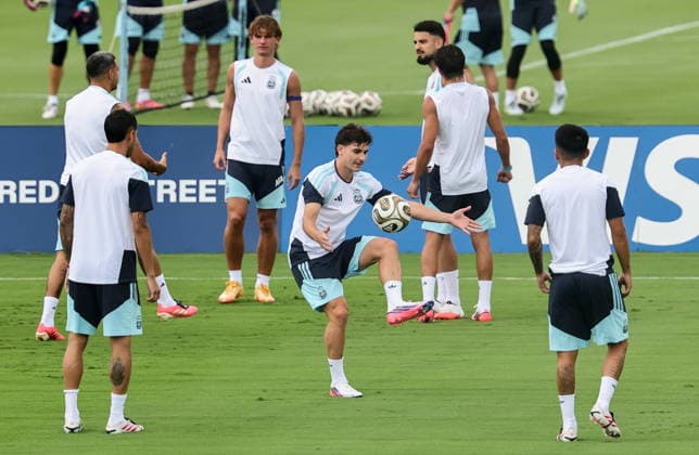 FIFA World Cup, WM, Weltmeisterschaft, Fussball 2026 - Argentina training session Argentina national soccer team players attend a training session of the team in Marietta, Georgia, USA, 14 July 2026. Argentina will face England on 15 July in a FIFA World Cup 2026 semifinals match. Marietta United States  Copyright: xRONALDxWITTEKx