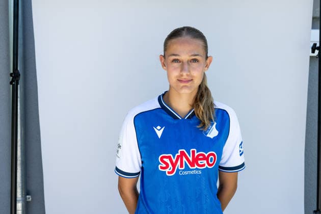 1.BL Frauen, Porträttermin 2026 2027 Svenja Vöhringer; TSG 1899 Hoffenheim St. Leon-Rot Förderzentrum St. Leon-Rot Baden-Württemberg Deutschland *** 1st Division Women, Photo Shoot 2026–2027 Svenja Vöhringer TSG 1899 Hoffenheim St. Leon Rot Training Center St. Leon Rot Baden-Württemberg Germany Copyright: xNordphotox xMemmlerx