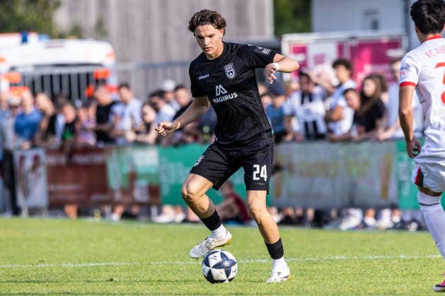 10.07.2026, Fussball, Saison 2026 2027, Regionalliga Südwest, Hauptspielfeld Burgrieden, Testspiel, SSV Ulm 1846 Fußball - FC Augsburg II 14.07.2026, Fussball, Saison 2026 2027, Regionalliga Südwest, Hauptspielfeld Burgrieden, Testspiel, SSV Ulm 1846 Fußball - FC Augsburg II, Freisteller Einzelbild 24 Felix Vater (SSV Ulm 1846 Fußball) Foto: Lucca Fundel Burgrieden Hauptspielfeld Baden-Württemberg Deutschland *** July 10, 2026, Soccer, 2026–2027 Season, Regionalliga Southwest, Burgrieden Main Field, Friendly Match, SSV Ulm 1846 vs. FC Augsburg II, July 14, 2026, Soccer, 2026–2027 Season, Regionalliga Southwest, Burgrieden Main Field, Friendly Match, SSV Ulm 1846 vs. FC Augsburg II, Cropped Single Image 24 Felix Vater SSV Ulm 1846 Soccer Photo by Lucca Fundel Burgrieden Main Field Baden-Württemberg Germany