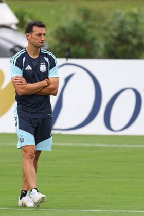 Argentina™s head coach Lionel Scalonilooks on before a MD-1 training session one day ahead of the 2026 World Cup semi- final match between England and Argentina, at Atlanta United FC Training Center, on July 14, 2026 in Marietta, Georgia, United States.¨(Photo by Alejandro PAGNI PHOTOxPHOTO) MARIETTA UNITED STATES *** Argentina’s head coach Lionel Scaloni looks on before a Matchday 1 training session one day ahead of the 2026 World Cup semifinal match between England and Argentina, at the Atlanta United FC Training Center, on July 14, 2026, in Marietta, Georgia, United States. Photo by Alejandro PAGNI PHOTOxPHOTO MARIETTA UNITED STATES Copyright: xALEJANDROxPAGNIx