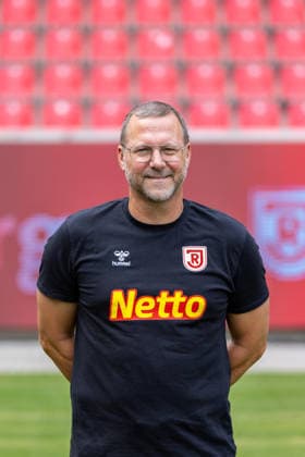 SSV Jahn Regensburg ; 3.Liga, Porträttermin 2026 2027, Sascha Hildmann (Chef-Trainer); SSV Jahn Regensburg; 3.Liga, Porträttermin 2026 2027, DFL REGULATIONS PROHIBIT ANY USE OF PHOTOGRAPHS AS IMAGE SEQUENCES AND OR QUASI-VIDEO. *** SSV Jahn Regensburg, 3rd Division, Profile Session 2026–2027, Sascha Hildmann, Head Coach of SSV Jahn Regensburg, 3rd Division, Profile Session 2026–2027, DFL regulations prohibit any use of photographs as image sequences and or quasi-video