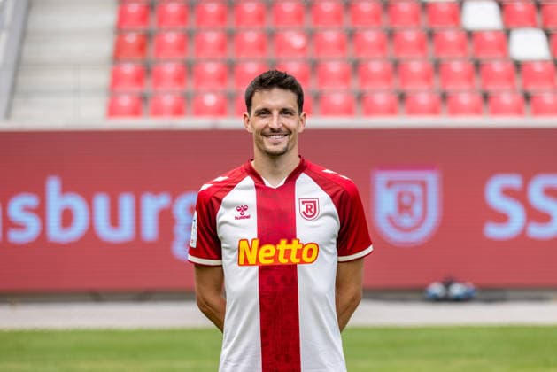 SSV Jahn Regensburg ; 3.Liga, Porträttermin 2026 2027, Sebastian Stolze; SSV Jahn Regensburg; 3.Liga, Porträttermin 2026 2027, DFL REGULATIONS PROHIBIT ANY USE OF PHOTOGRAPHS AS IMAGE SEQUENCES AND OR QUASI-VIDEO. *** SSV Jahn Regensburg 3. Liga, Photo Shoot 2026–2027, Sebastian Stolze, SSV Jahn Regensburg, 3rd Division, Photo Shoot 2026–2027, DFL regulations prohibit any use of photographs as image sequences and or quasi-video