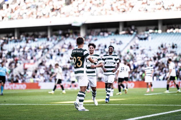 July 14, 2026, Faro, Faro, Portugal: Daniel Braganca of Sporting Clube de Portugal celebrates scoring his sides fourth goal of the match during the Pre-Season Firiendly match between Sporting CP and Celtic FC at Estadio do Algarve in Faro on July 14, 2026 Sporting CP X Celtic FC - Pre-Season Friendly Desafios Betano  - ZUMAg283 20260714_zsp_g283_036 Copyright: xJoaoxGregoriox