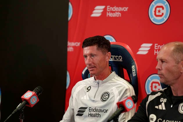 Robert Lewandowski seen during Robert Lewandowski and Chicago Fire press conference, PK, Pressekonferenz (Martin Murillo Ball Raw Images) Loule Estadio Algarve Portugal Copyright: xMartinxMurillox martinmurillo_chicago_lewandowski_conference_2627-5