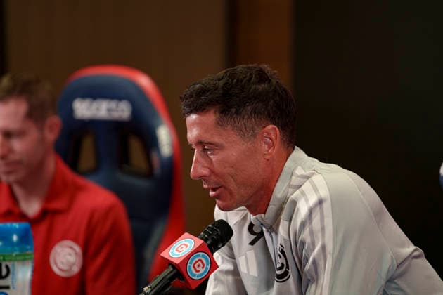 Robert Lewandowski seen during Robert Lewandowski and Chicago Fire press conference, PK, Pressekonferenz (Martin Murillo Ball Raw Images) Loule Estadio Algarve Portugal Copyright: xMartinxMurillox martinmurillo_chicago_lewandowski_conference_2627-9