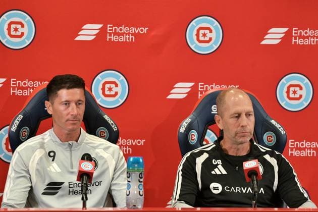 Chicago Fire FC introduces Robert Lewandowski CHICAGO, ILLINOIS - JULY 14: Hhead coach Gregg Berhalter (R) and Robert Lewandowski (L) hold a press conference, PK, Pressekonferenz at Endeavor Health Performance Center in Chicago, Illinois on July 14, 2026. Jacek Boczarski Anadolu Illinois United States. Editorial use only. Please get in touch for any other usage.  Copyright: x2026xAnadoluxJacekxBoczarskix