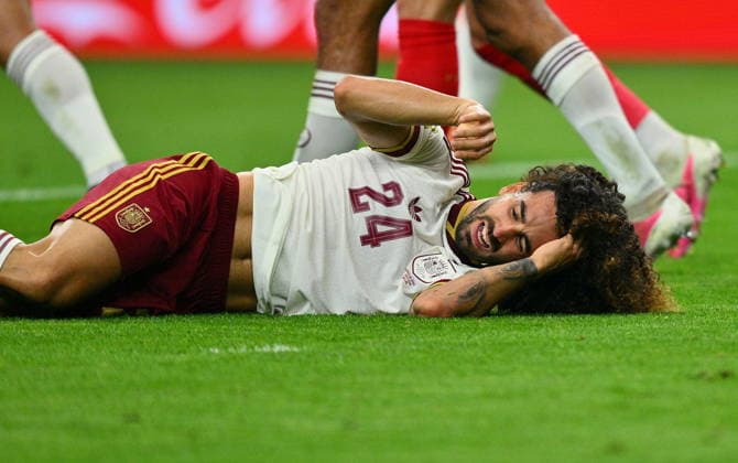 FIFA World Cup, WM, Weltmeisterschaft, Fussball 2026 semifinals - France vs Spain Marc Cucurella of Spain lies on the pitch during the FIFA World Cup 2026 semifinals match France against Spain, in Dallas, USA, 14 July 2026. DALLAS United States  Copyright: xSAMxWASSONx
