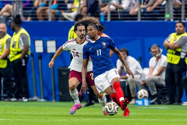 DALLAS - (lr) Marc Cucurella of Spain and Michael Olise of France during the 2026 World Cup match between France and Spain at Dallas Stadium on July 14, 2026, in Dallas, United States. (Photo by Stefan Koops EYE4IMAGES DeFodi Images) - *** DALLAS — Marc Cucurella of Spain and Michael Olise of France during the 2026 World Cup match between France and Spain at Dallas Stadium on July 14, 2026, in Dallas, United States. Photo by Stefan Koops, EYE4IMAGES, DeFodi Images