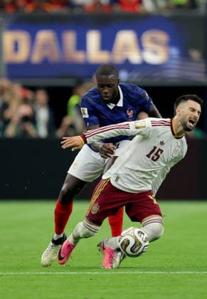 France v Spain: Semi Final - FIFA World Cup, WM, Weltmeisterschaft, Fussball 2026 Dayot Upamecano of France and Alex Baena of Spain challenge during the FIFA World Cup 2026 Semi Final match between France and Spain at Dallas Stadium on July 14, 2026 in Arlington, United States. Arlington Dallas Stadium TX United States Copyright: xAllstarxPicturexLibraryxLtdx