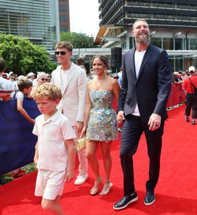Chris Sale 51 of the Atlanta Braves arrives on the red carpet at the 2026 MLB, Baseball Herren, USA All Star Red Carpet Show in Philadelphia, Pennsylvania, on Tuesday, July 14, 2026.  PHI202607142040 LAURENCExKESTERSON