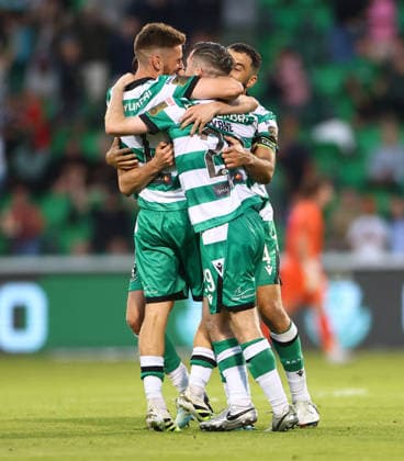 UEFA Champions League First Qualifying Round Second Leg, Tallaght Stadium, Dublin 14 7 2026 Shamrock Rovers vs Floriana Rovers™ Dylan Watts, Roberto Lopes and Cory O Sullivan celebrate with goalscorer Jack Byrne after he scored his sides fifth goal Dylan Watts, Roberto Lopes and Cory O Sullivan celebrate with goalscorer Jack Byrne after he scored his sides fifth goal 14 7 2026  Copyright: xx JFD13623