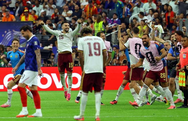 FIFA World Cup, WM, Weltmeisterschaft, Fussball 2026 semifinals - France vs Spain Players of Spain celebrate winning the FIFA World Cup 2026 semifinals match France against Spain, in Dallas, USA, 14 July 2026. DALLAS United States  Copyright: xCHRISTOPHERxNEUNDORFx