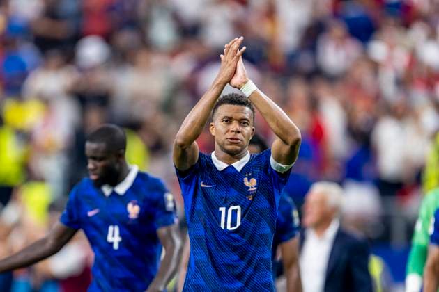 DALLAS - Kylian Mbappe of France is disappointed during the 2026 World Cup match between France and Spain at Dallas Stadium on July 14, 2026, in Dallas, United States. (Photo by Stefan Koops EYE4IMAGES DeFodi Images) - *** DALLAS Kylian Mbappé of France looks disappointed during the 2026 World Cup match between France and Spain at Dallas Stadium on July 14, 2026, in Dallas, United States. Photo by Stefan Koops, EYE4IMAGES, DeFodi Images