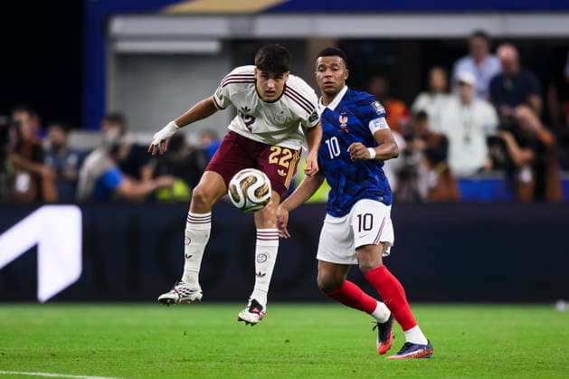 France v Spain - FIFA World Cup, WM, Weltmeisterschaft, Fussball 2026 Pau Cubarsi of Spain competes for the ball with Kylian Mbappe of France during the FIFA World Cup 2026 semi final football match between France and Spain. Arlington United States Copyright: xNicolòxCampox