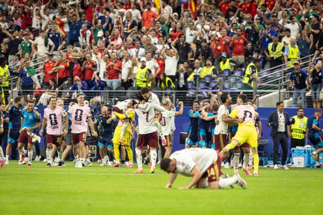 FOOTBALL : France vs Espagne Demi-finale de la Coupe du Monde de la FIFA 2026. Dallas Stadium (AT&T Stadium), Arlington, Texas, Etats-Unis. 14 07 2026. Aymeric Laporte 14 (Spain) joueurs de l Espagne cÃ lebrent leur victoire face Ã la France Ã l issue de la demi-finale de la Coupe du Monde de la FIFA 2026 au Mercedes-Benz Stadium d Atlanta, en GÃ orgie (Etats-Unis), le 14 juillet 2026.  Copyright: xelyxandroxcegarrax