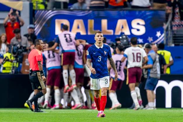 DALLAS - Lucas Digne of France is disappointed after Pedro Porro s goal of Spain making it 0-2 during the 2026 World Cup match between France and Spain at Dallas Stadium on July 14, 2026, in Dallas, United States. (Photo by Stefan Koops EYE4IMAGES DeFodi Images) - *** DALLAS: Lucas Digne of France looks disappointed after Pedro Porro of Spain scored to make it 0–2 during the 2026 World Cup match between France and Spain at Dallas Stadium on July 14, 2026, in Dallas, United States. Photo by Stefan Koops, EYE4IMAGES, DeFodi Images