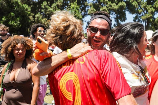 People watch the Spain vs France at a watch party in Los Angeles Spanish football supporters celebrate winning the FIFA World Cup, WM, Weltmeisterschaft, Fussball 2026 semifinal match between France and Spain during a public watch party at The Penmar in Los Angeles, California, USA, 14 July 2026 LOS ANGELES CALIFORNIA UNITED STATES  Copyright: xCHRISxTORRESx