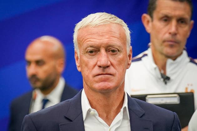 USA: Fussball FIFA World Cup, WM, Weltmeisterschaft, Fussball 2026, Halbfinale - Frankreich vs Spanien - Dallas Stadium in Arlington, Texas: Didier Deschamps (Trainer, Frankreich) Mimik, Gesichtsausdruck, Emotion, Trauer, Enttäuschung. *** USA Soccer 2026 FIFA World Cup, Semifinal: France vs. Spain at Dallas Stadium in Arlington, Texas; Didier Deschamps, Coach of France; facial expressions, emotions, sadness, disappointment Copyright: xJOERANxSTEINSIEKx